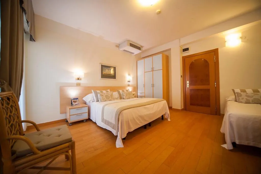 Hotel Mon Cheri Riccione